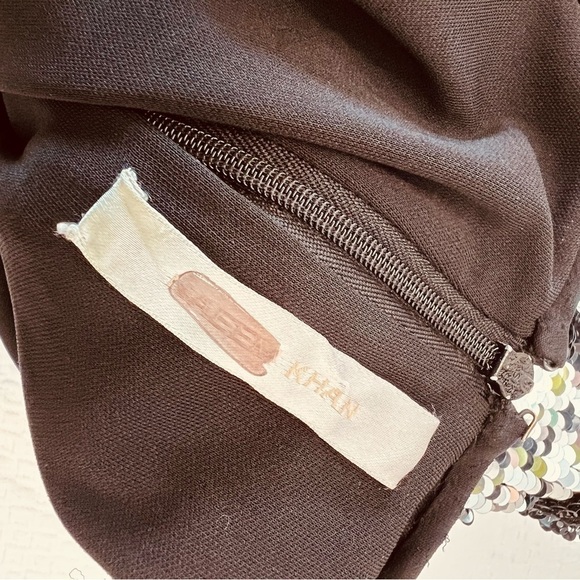 NAEEM KHAN Silver Black Sequin Sheath Open Back Dress - Picture 15 of 16